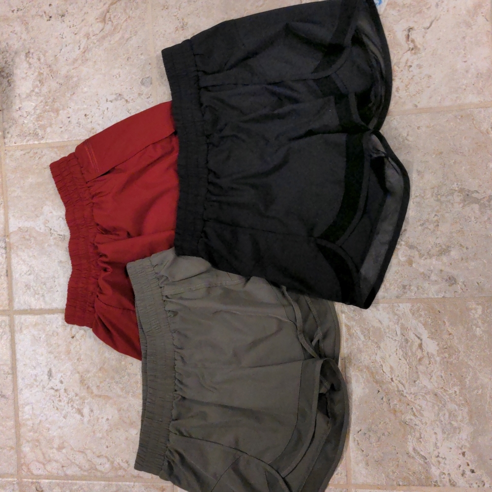 Set of 3 athletic shorts